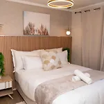 Micro-Luxurious Apartment In Cape Town Cbd